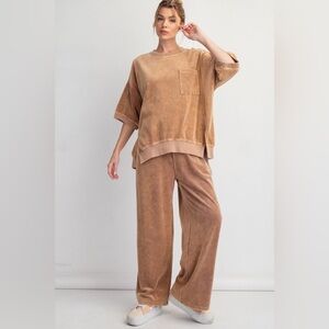 N55 Easel Cozy Tan Lounge Set